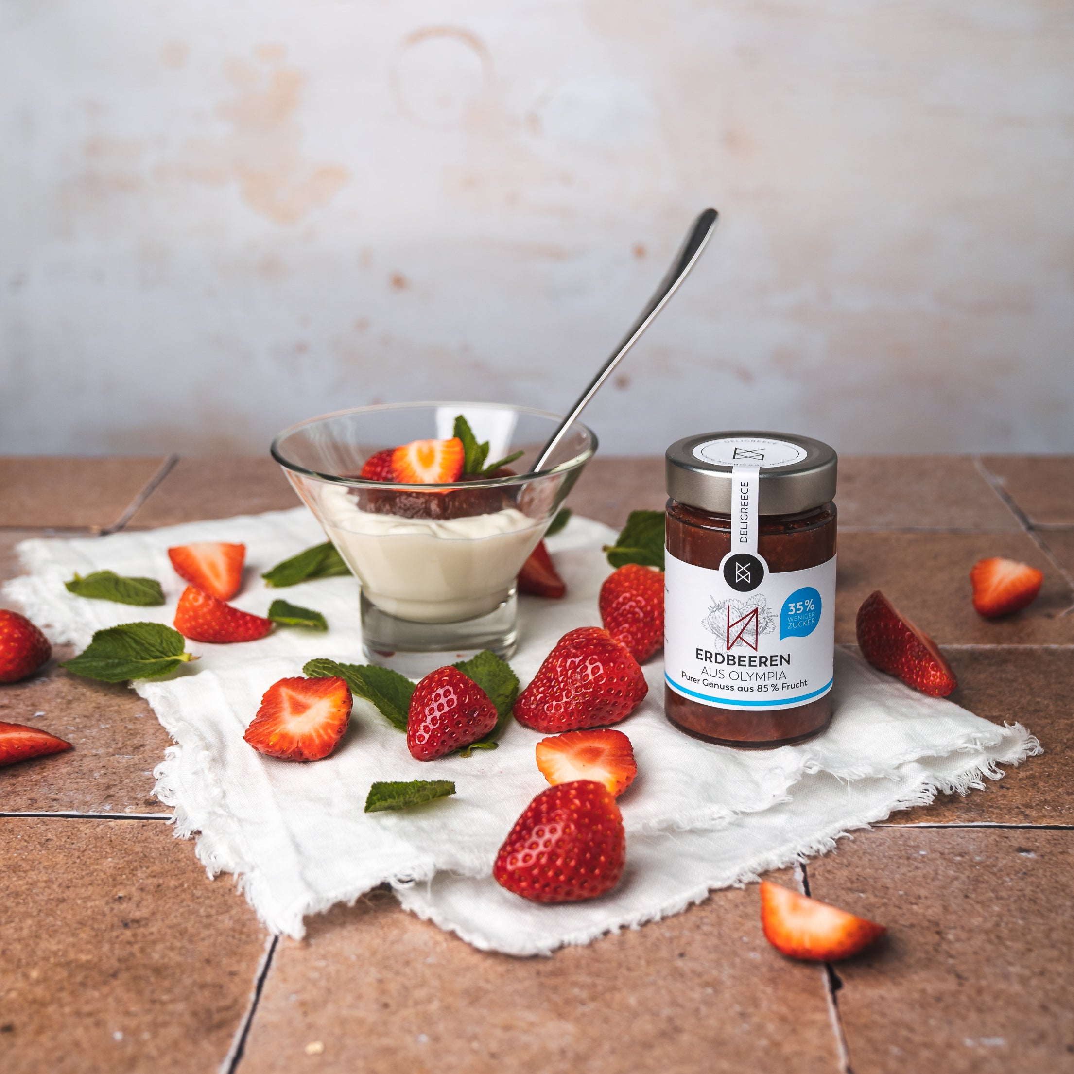 Erdbeer Aufstrich 85%, weniger Zucker – Deligreece | pure handmade quality Erdbeer Aufstrich 85%, weniger Zucker – Deligreece | pure handmade quality