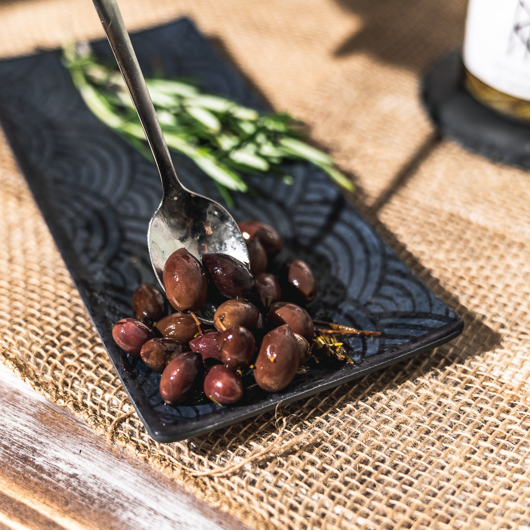 Kreta-Oliven mit Rosmarin