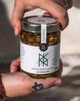 Grüne Kreta-Oliven mit Rosmarin